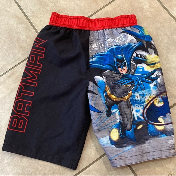 💎 (4/$30) Boys Batman Swim Trunks DC - Picture 1 of 3